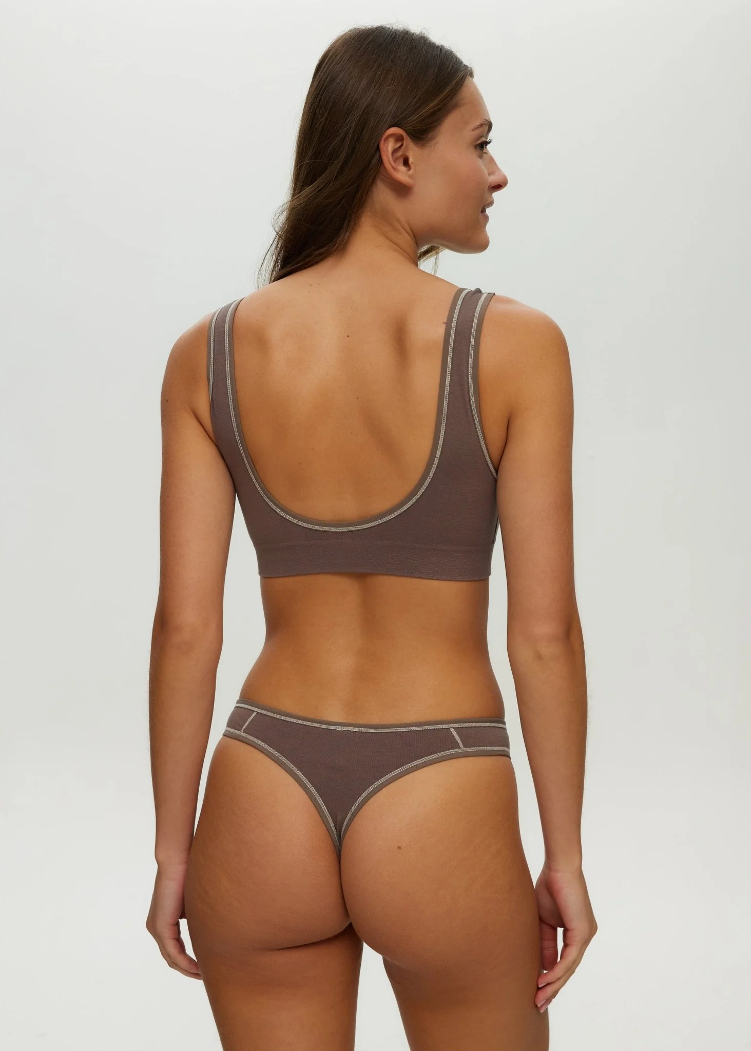 Seamless Scoop Neck Bralette - Image 8